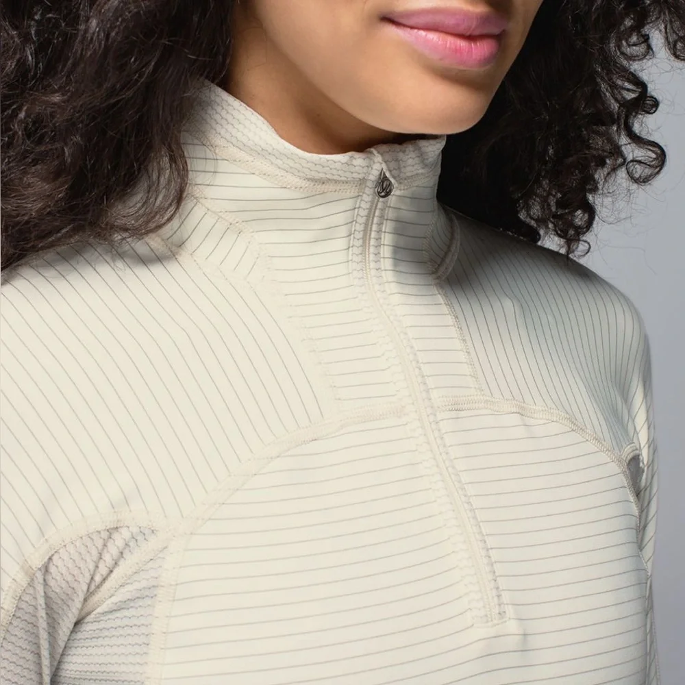 Lululemon Run For Gold 1/2 Zip - Picture 9 of 16